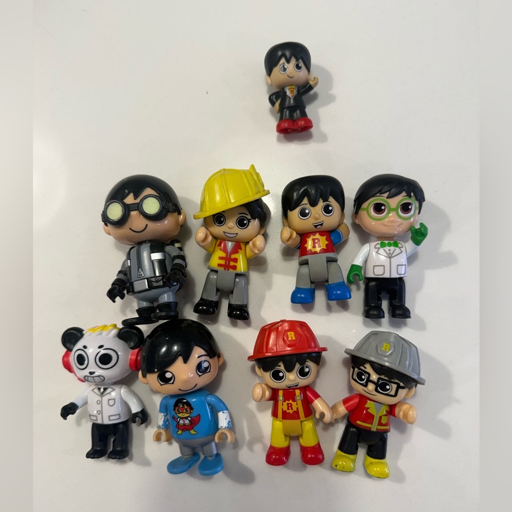 Ryan’s World Figures‎ Lot of 9 Colorful Action Figures